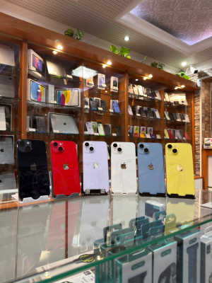 iPhone 14 Nero,rosso,viola,bianco,blu,giallo